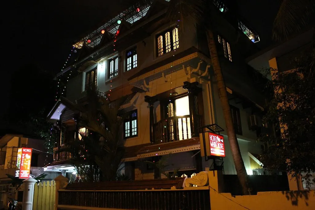 Hotel White Rose Kochi