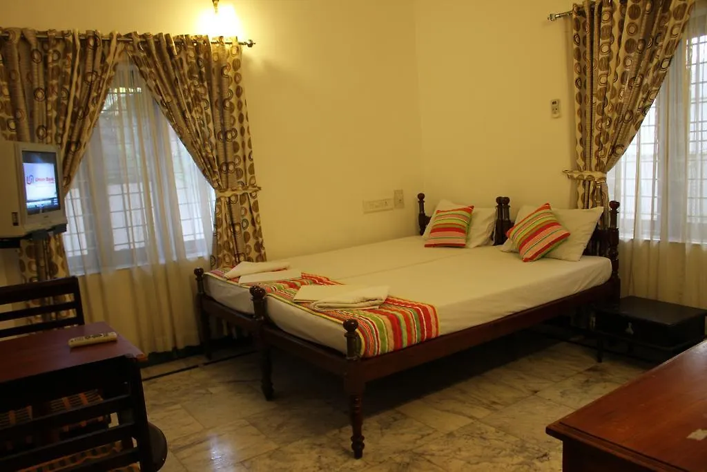 Alojamento de Acomodação e Pequeno-almoço Hotel White Rose Kochi