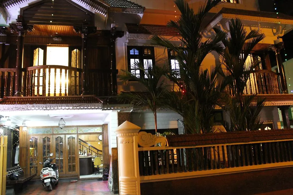 Alojamento de Acomodação e Pequeno-almoço Hotel White Rose Kochi